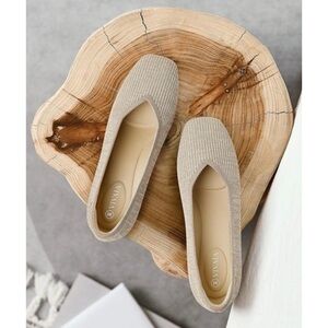 VIVAIA Margot 2.0 Square-Toe V-Cut Flats - Size 39.5